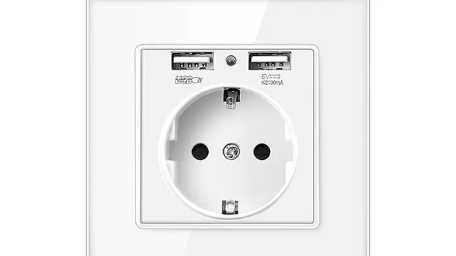 Розетка одинарная белая с USB разъемом DS-86-U1-W (50)