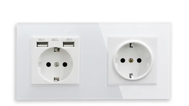 Розетка двойная цельная белая с USB разъемом DS-172-U1-W1 (54)